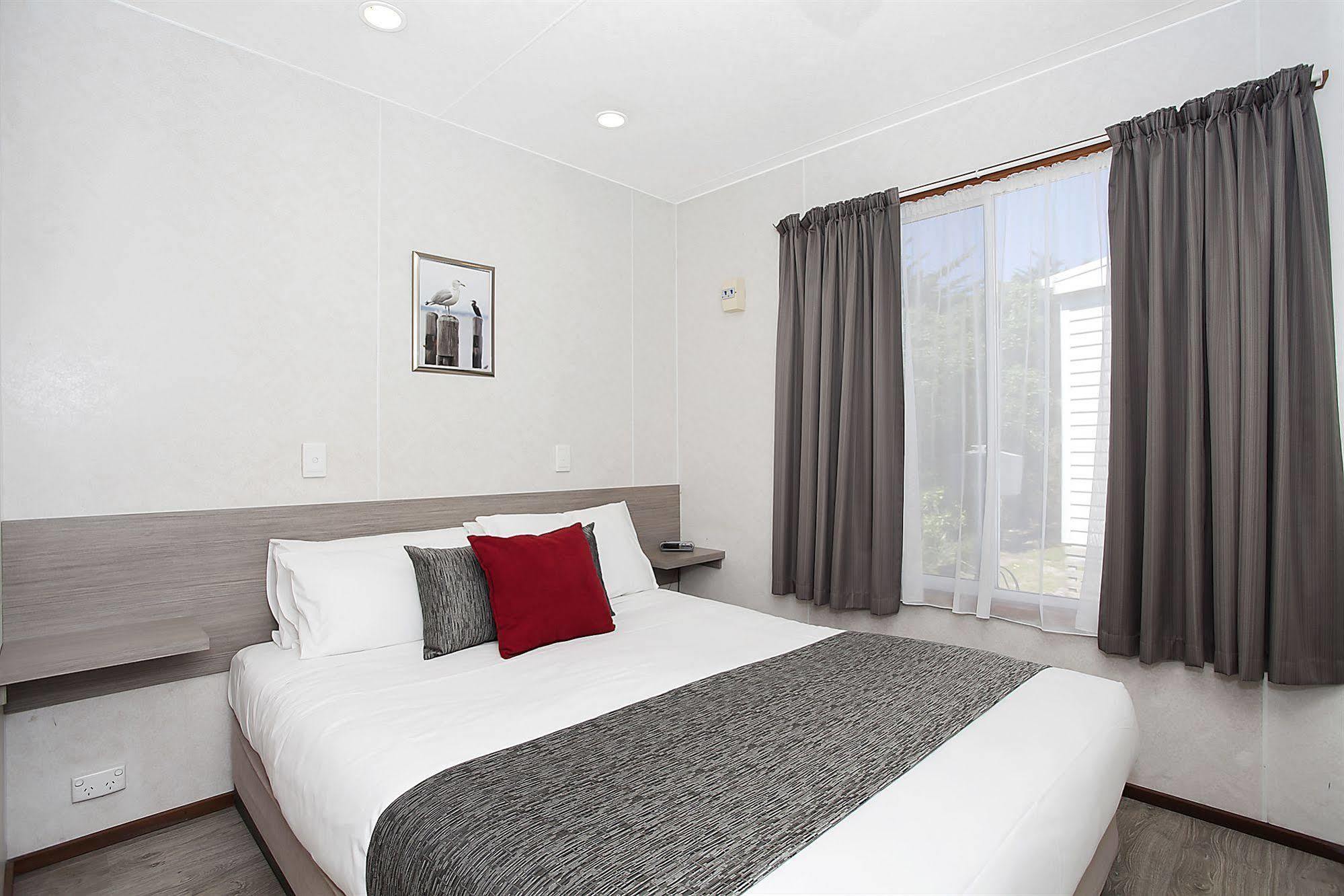 Great Ocean Road Tourist Park Hotel Peterborough Bagian luar foto